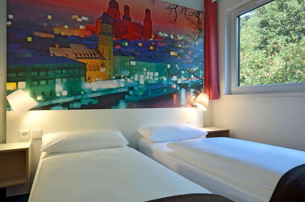 B&B Hotel Passau Adlkofen Quarto foto